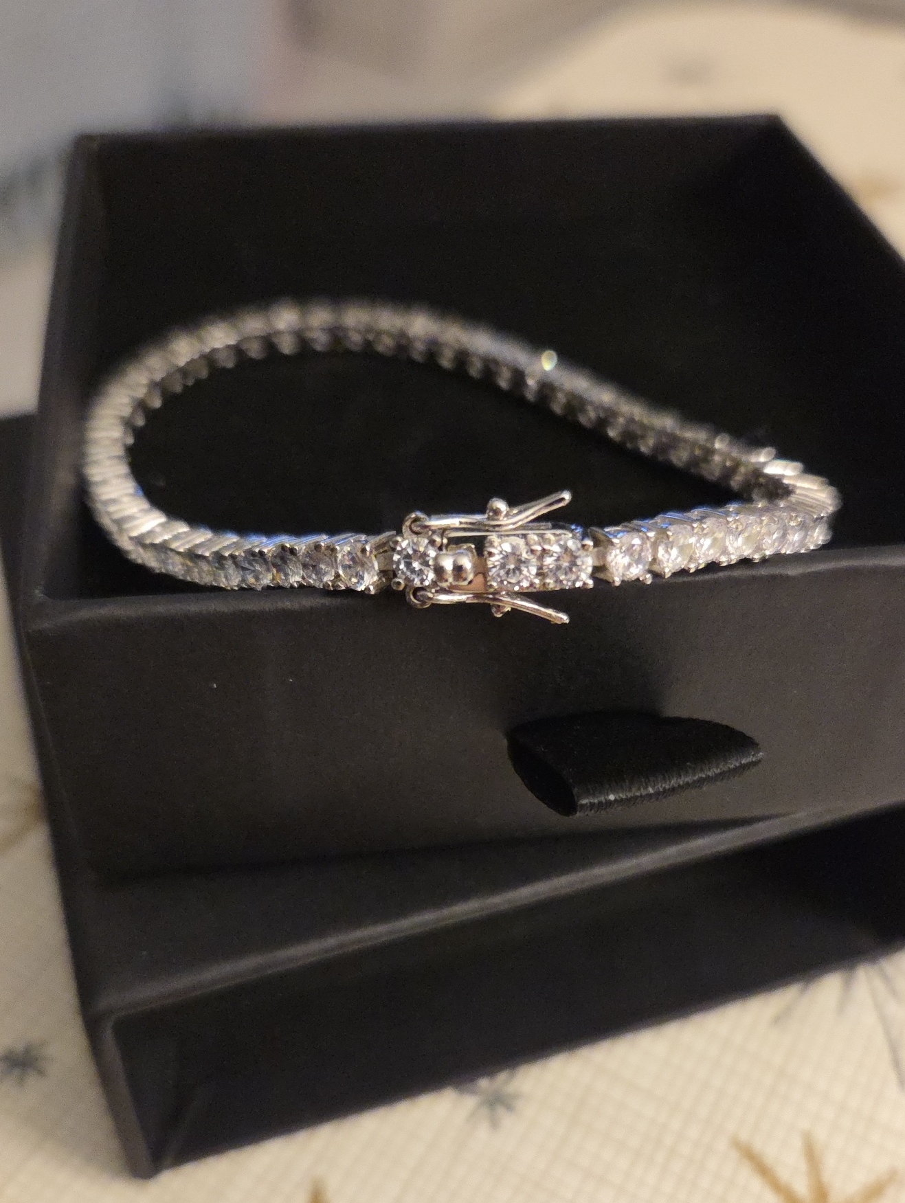 5.5 Ct Diamond Tennis Bracelet Set In Rhodium Plated 925 Sterling Silver